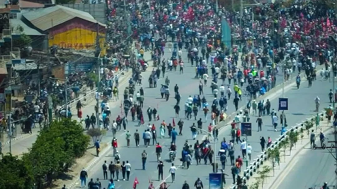 نیپال: ناکام سیاسی نظام سے مایوس عوامی اشتعال کا خوفناک باب، سامنے نظر آ رہی غیر یقینی کی تاریک گلی