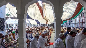 الوداع جمعہ سے پہلے دہلی-میرٹھ اور سنبھل میں سیاست شروع، عوام کے ذہنوں میں تناؤ