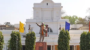 ہندووں کے نئے سال کے جشن میں چراغوں کی دودھیا روشنی میں نہائے گی دہلی اسمبلی