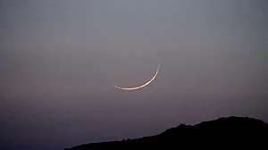 ہندوستان میں عید الفطر کل منائی جائے گی، چاند نظر آ گیا