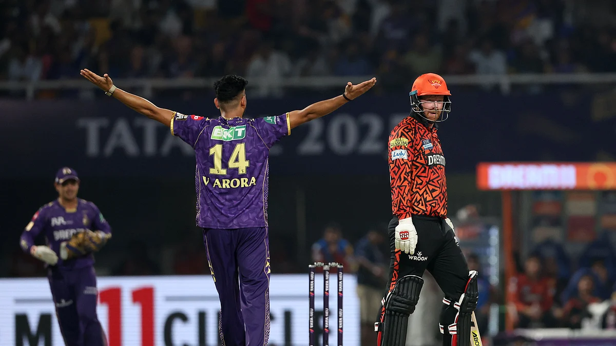 <div class="paragraphs"><p>وکٹ لینے کے بعد جشن مناتے ہوئے ویبھو اروڑا، تصویر&nbsp;<a href="https://x.com/IPL">@IPL</a></p></div>