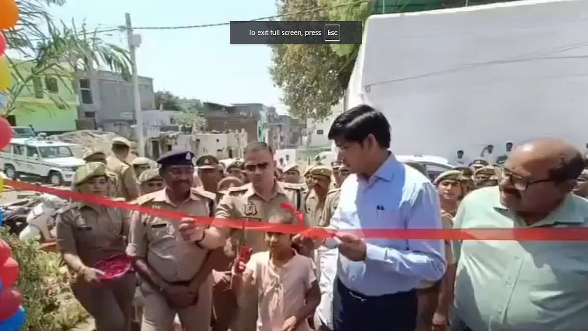 سنبھل: جامع مسجد کے سامنے تعمیر شدہ پولیس چوکی کا افتتاح، ڈی ایم اور ایس پی نے کی ہَون-پوجا میں شرکت