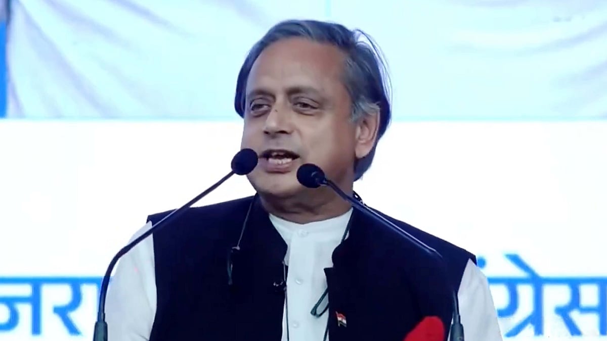 <div class="paragraphs"><p>ششی تھرور</p></div>