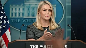 عمان میں ایران سے براہ راست مذاکرات کریں گے: امریکہ کا اعلان