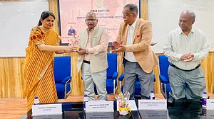 <div class="paragraphs"><p>خصوصی لیکچر کا منظر</p></div>