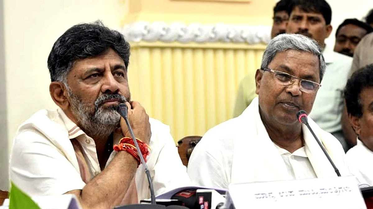 <div class="paragraphs"><p>کرناٹک کے وزیر اعلیٰ سدارمیا اور نائب وزیر اعلیٰ ڈی کے شیوکمار، تصویر آئی اے این ایس</p></div>