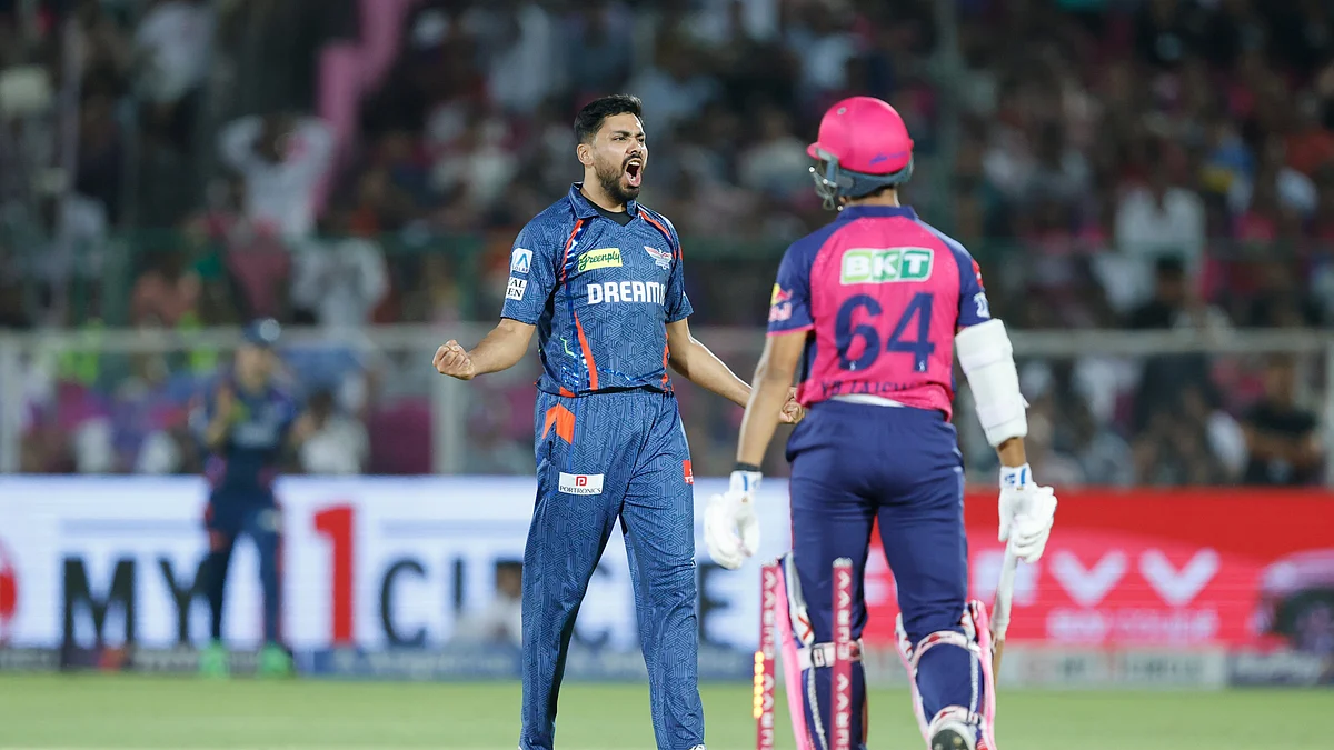 <div class="paragraphs"><p>اویس خان، تصویر @IPL</p></div>