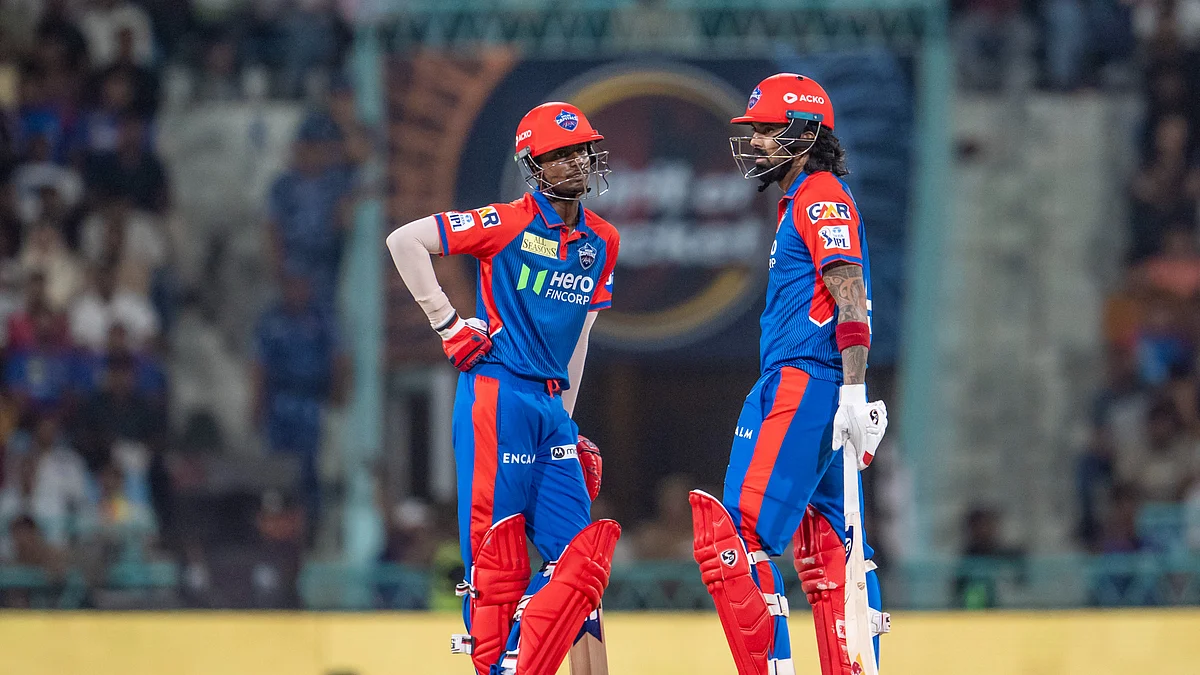 <div class="paragraphs"><p>کے ایل راہل اور ابھشیک پوریل، تصویر&nbsp;<a href="https://x.com/IPL">@IPL</a></p></div>