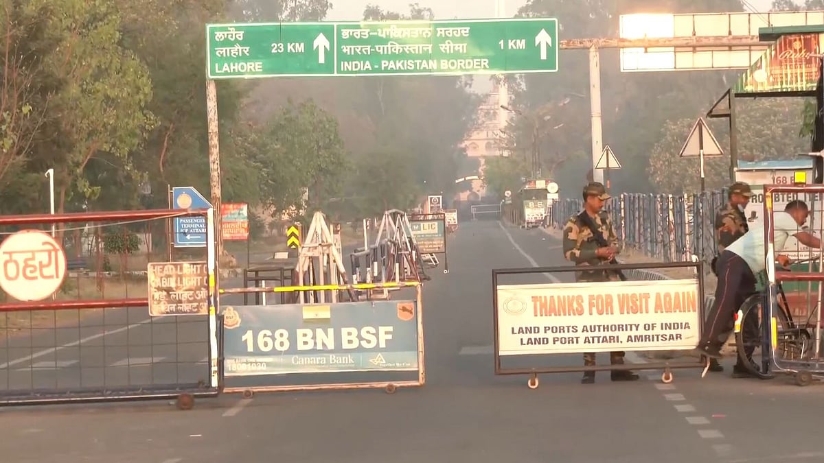 اٹاری بارڈر بند ہونے سے ہندوستان میں پھنس گئیں کئی مسلم خواتین، سرحد پار بچے ماں کا کر رہے انتظار!