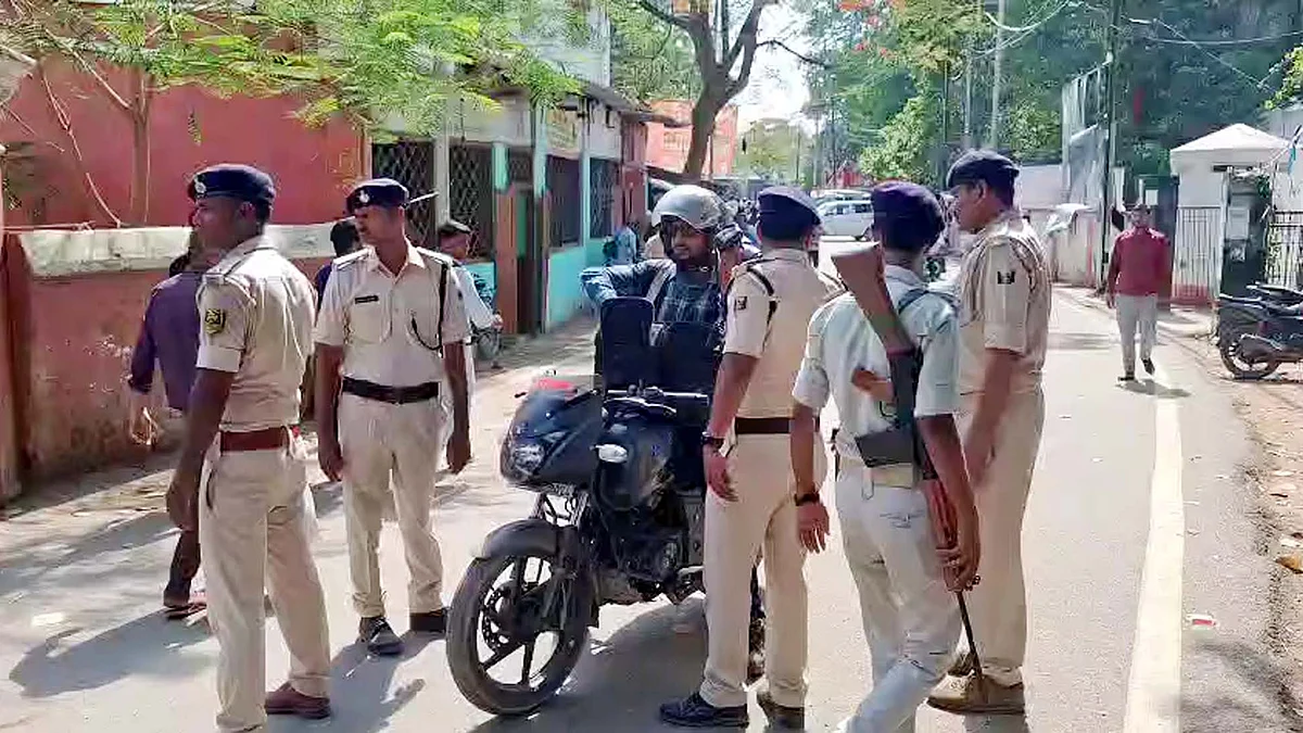 <div class="paragraphs"><p>سوشل میڈیا</p></div>