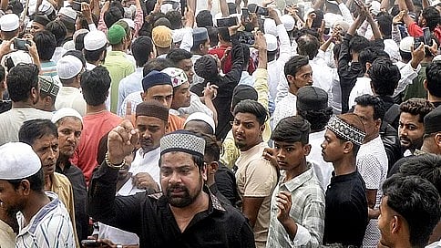 <div class="paragraphs"><p>علامتی تصویر، سوشل میڈیا</p></div>