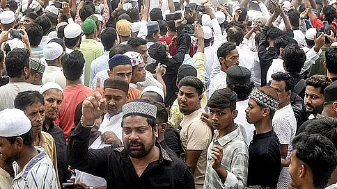 <div class="paragraphs"><p>علامتی تصویر، سوشل میڈیا</p></div>