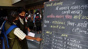 مرکزی لسانی پالیسی پر ریاستوں کی رسہ کشی، مہاراشٹر کا یوٹرن، نئی بحث کا آغاز