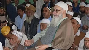 کشمیر کے بزرگ عالم دین مولانا مبارک مبارکی کا انتقال، دینی حلقوں میں غم کی لہر