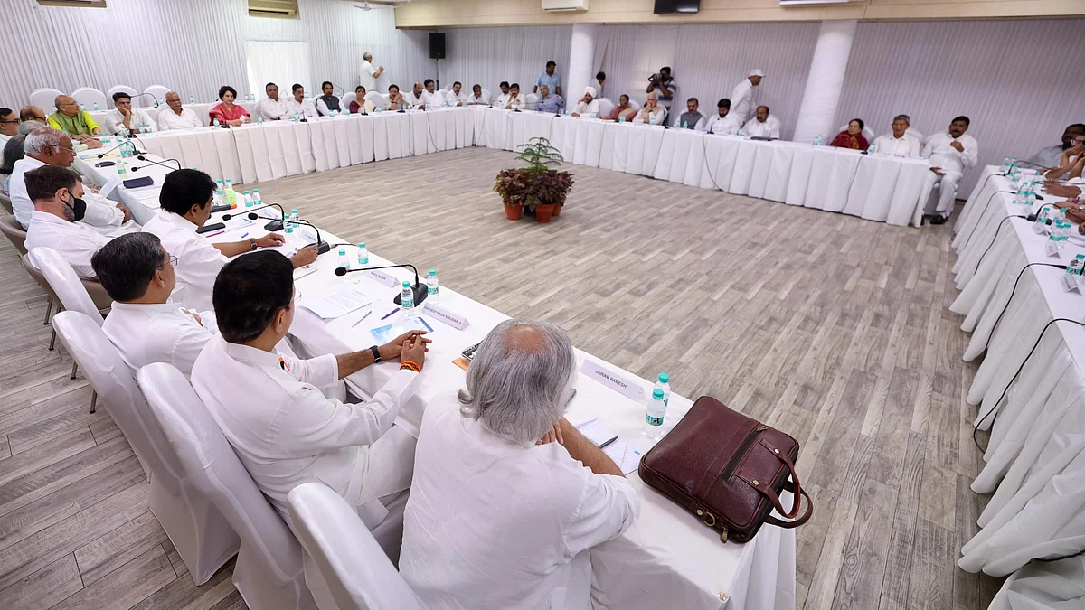 <div class="paragraphs"><p>تصویر @kharge</p></div>