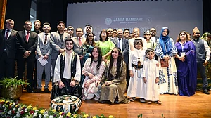 جامعہ ہمدرد: بین الاقوامی طلباء کی ثقافتی شام ’رینڈیزوَس 2025‘ کا شاندار انعقاد