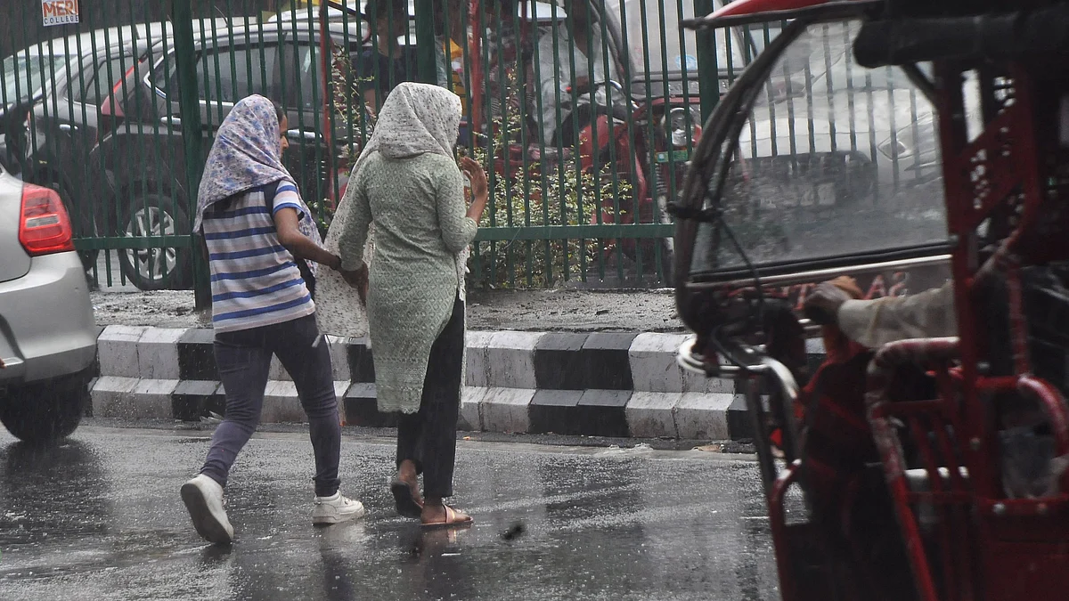 <div class="paragraphs"><p>دہلی میں بارش (فائل) / یو این آئی</p></div>