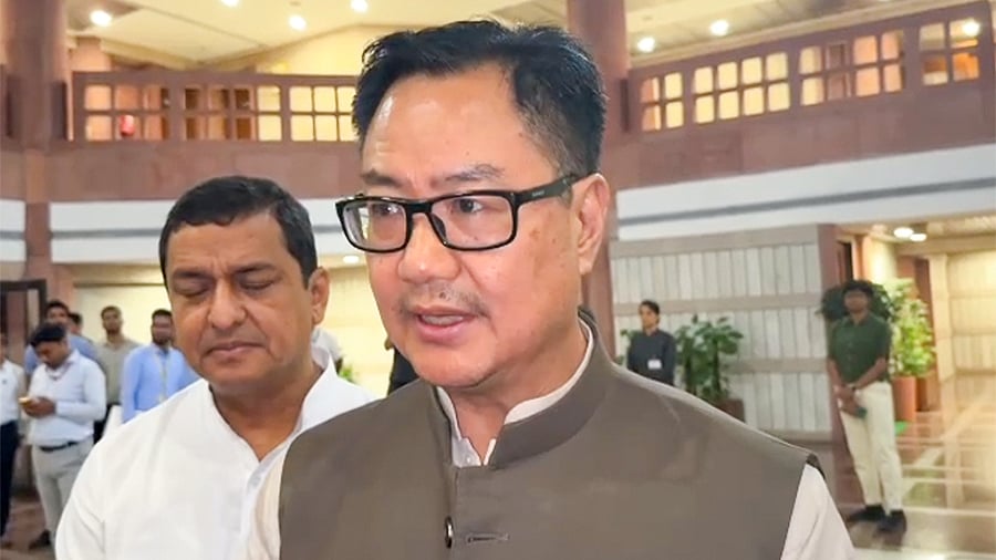 <div class="paragraphs"><p>کرن رجیجو / آئی اے این ایس</p></div>