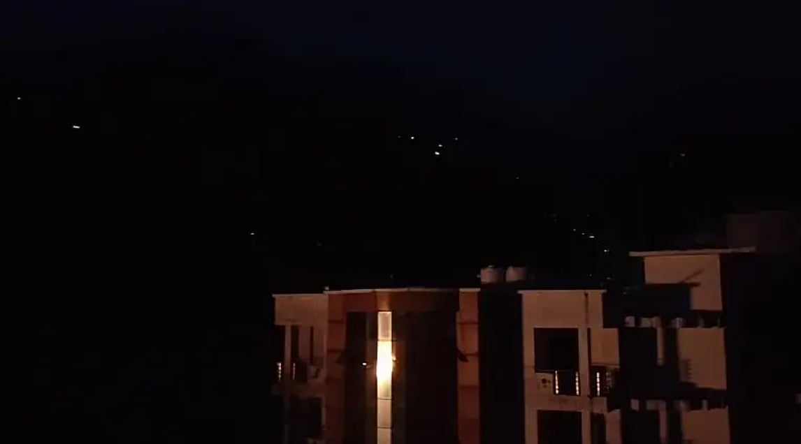 پاکستان نے ہندوستان کے کئی شہروں پر داغے میزائل، حملے کو ہندوستانی ایئر ڈیفنس سسٹم نے بنایا ناکام