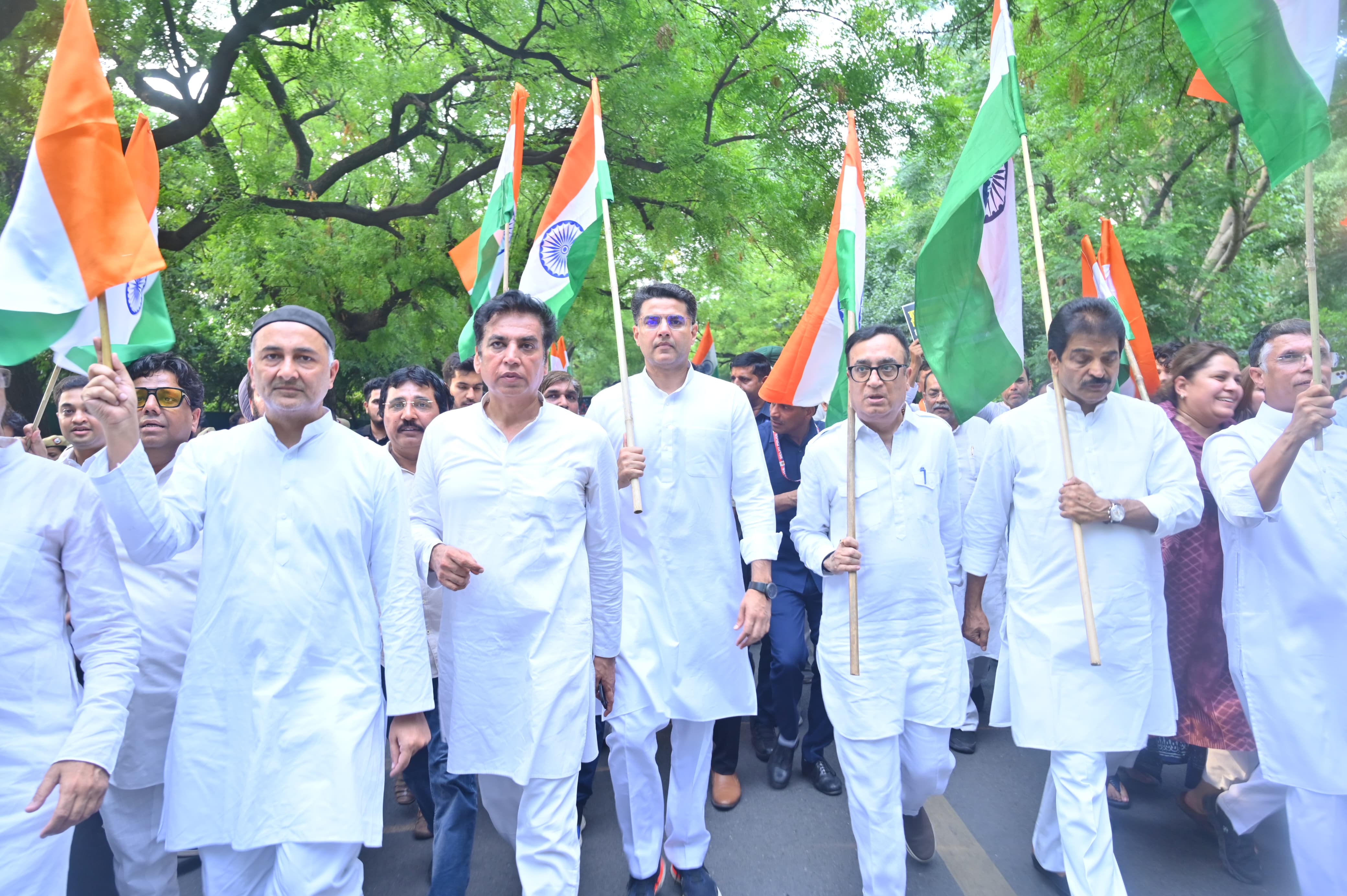 <div class="paragraphs"><p>دہلی میں ’جئے ہند یاترا‘ کا منظر</p></div>