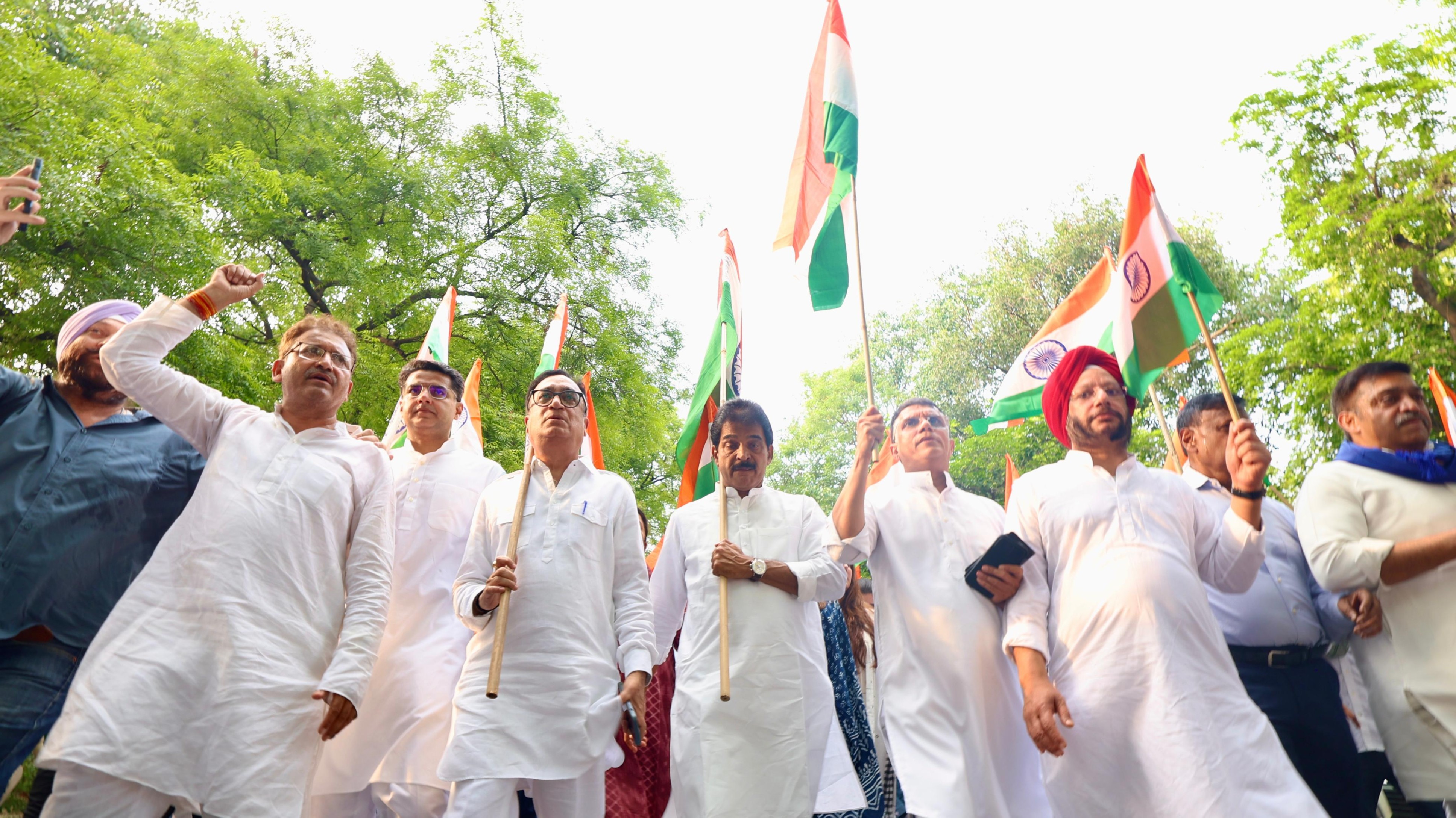 <div class="paragraphs"><p>دہلی کانگریس کی ’جئے ہند یاترا‘ میں شامل پارٹی کے سینئر لیڈران</p></div>