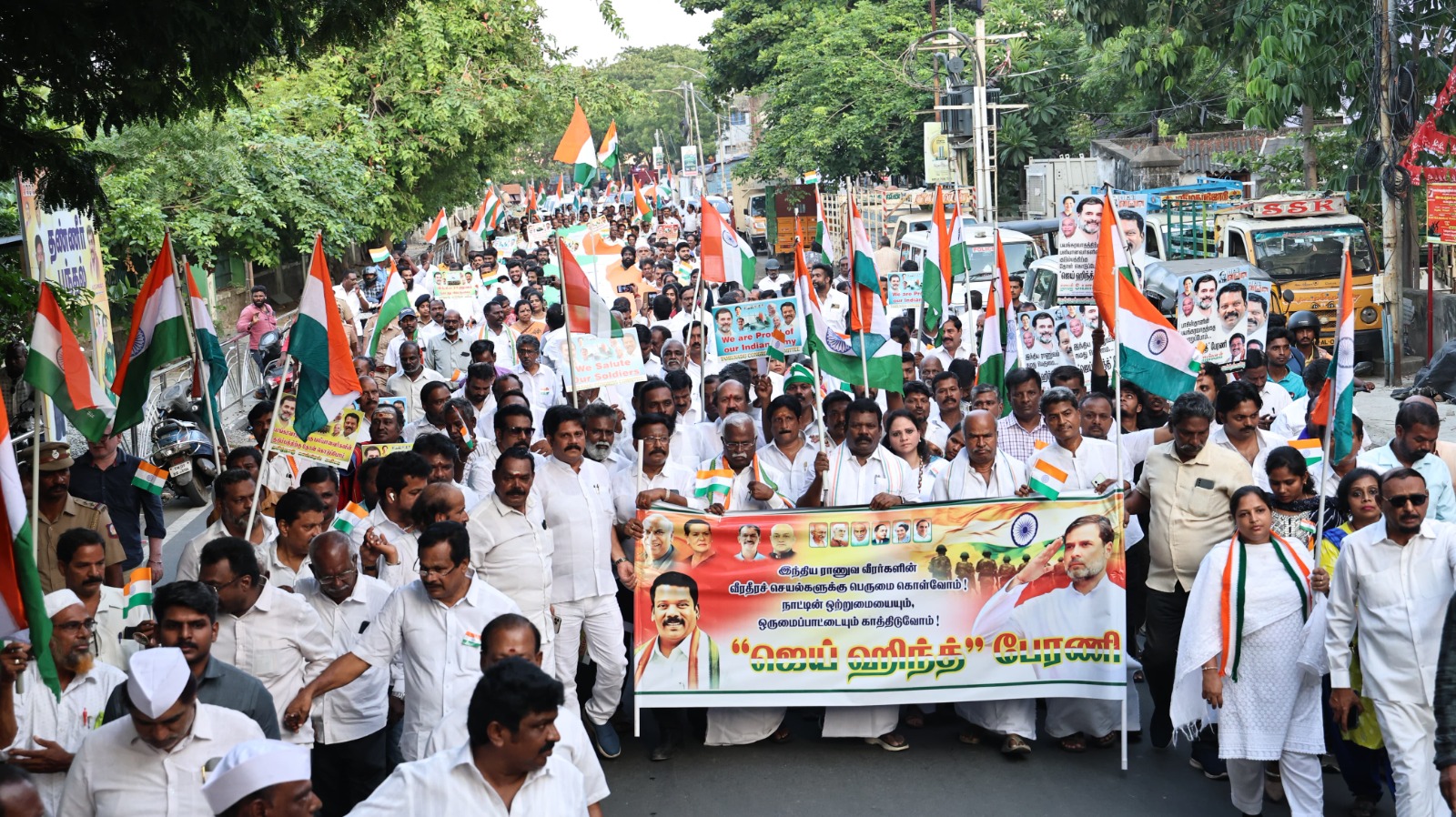 <div class="paragraphs"><p>تمل ناڈو میں ’جئے ہند یاترا‘ کا منظر</p></div>