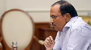 اجیت ڈووال نے چینی وزیر خارجہ سے کہا کہ ’آپریشن سندور‘ ضروری تھا