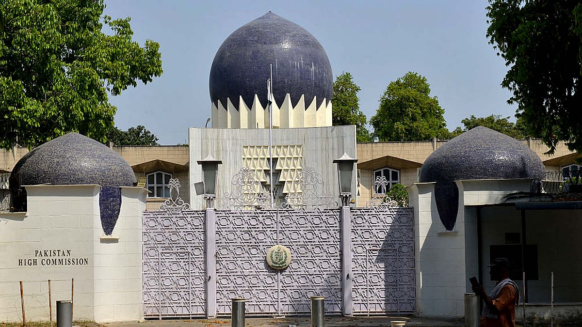 <div class="paragraphs"><p>نئی دہلی میں واقع پاکستانی ہائی کمیشن / Getty Images</p></div>