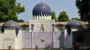 پاکستانی سفارتکار ہندوستان سے بے دخل، 24 گھنٹوں میں ملک چھوڑنے کا حکم