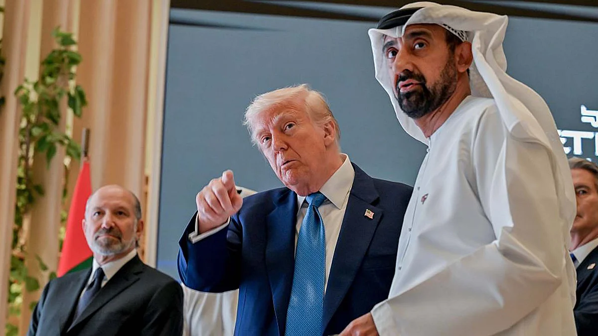 <div class="paragraphs"><p>متحدہ عرب امارات میں امریکی صدر ٹرمپ / Getty Images</p></div>