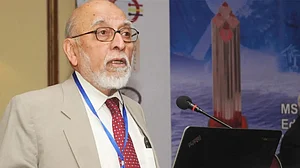 ممتاز سائنسداں ایم آر شرینواسن کا انتقال، ہومی جہانگیر بھابھا کے ساتھ جوہری پروگرام کی سنبھالی تھی کمان