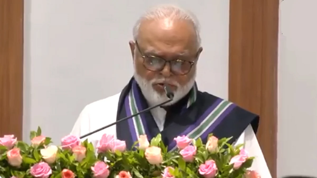 <div class="paragraphs"><p>چھگن بھجبل وزیر کے عہدے کا حلف لیتے ہوئے تصویر <a href="https://x.com/ANI">@ANI</a></p></div>