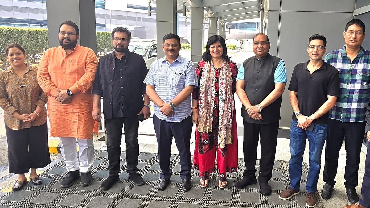 پاکستان کی بولتی پوری دنیا میں ہو رہی بند، سعودی میں ستنام سندھو اور انڈونیشیا میں سنجے جھا حقائق سے اٹھا رہے پردہ