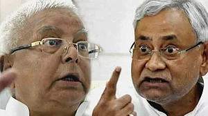 سوشل میڈیا پر آر جے ڈی اور این ڈی اے میں لفظی جنگ، نتیش کو ’پلٹو‘ قرار دیا گیا!