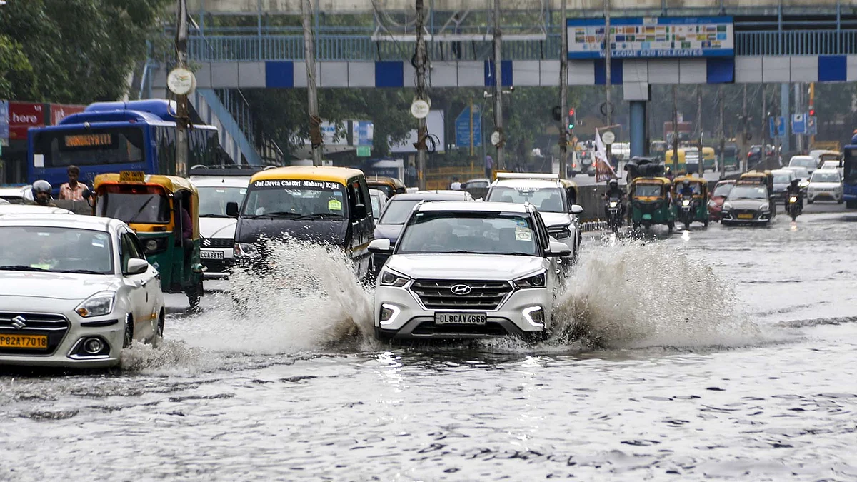 <div class="paragraphs"><p>دہلی میں بارش کے بعد سڑک پر بھرا پانی / آئی اے این ایس</p></div>