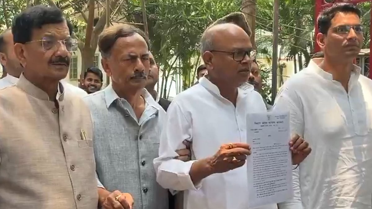 مظفرپور عصمت دری معاملہ: کانگریس کے 11 رکنی وفد کی گورنر عارف محمد خان سے ملاقات، متاثرہ کو انصاف دلانے کا کیا مطالبہ