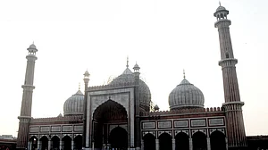 عید قربان صرف جانوروں کی قربانی کا نام نہیں بلکہ یہ دل کی برائیوں کو قربان کرنے کا بھی پیغام ہے