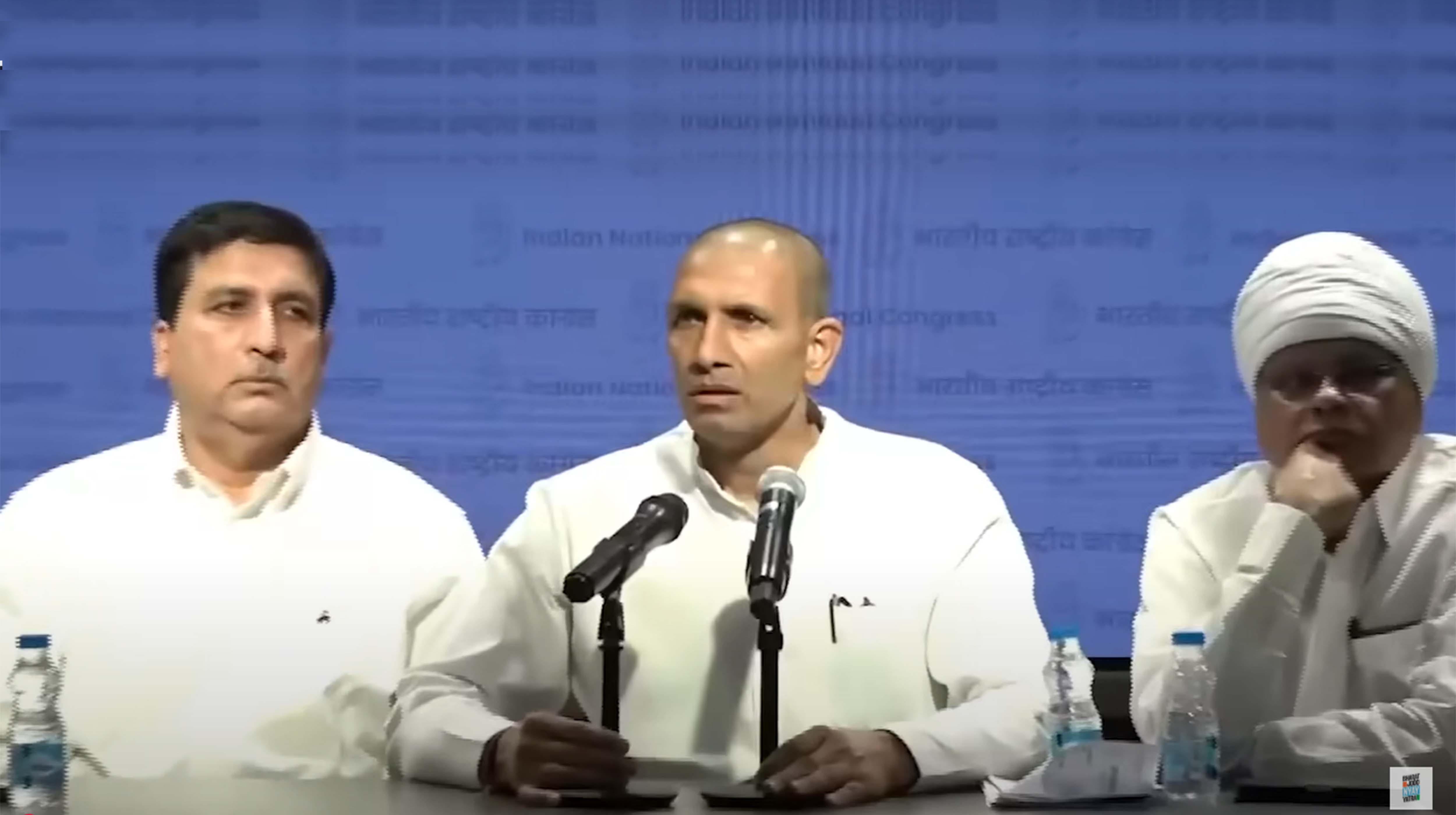 <div class="paragraphs"><p>ویڈیو گریب</p></div>