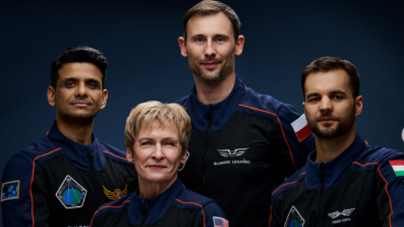 <div class="paragraphs"><p>خلائی مشن پر جانے والی ٹیم۔ تصویر ’انسٹا گرام‘</p></div>