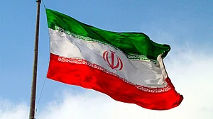 ایران کا اسرائیل پر بڑا حملہ، سینکڑوں بیلسٹک میزائل فائر، 7 زخمی