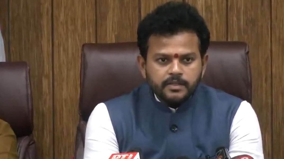 <div class="paragraphs"><p>شہری ہوا بازی کے وزیر رام موہن نائیڈو</p></div>