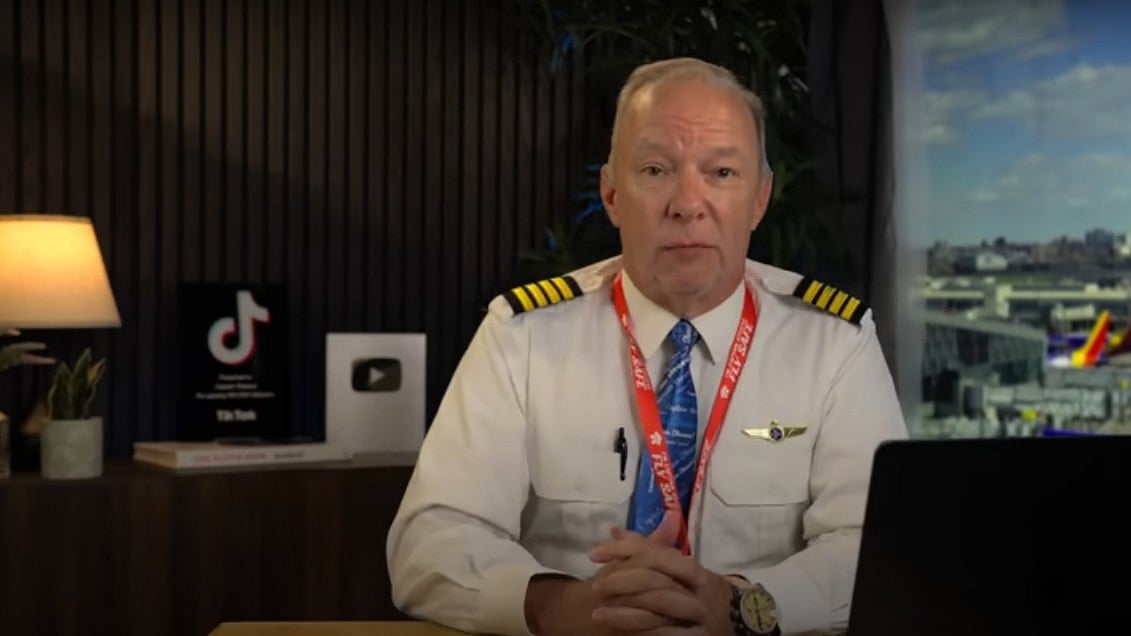 ایئر انڈیا حادثے کی نئی ویڈیو میں بڑے تکنیکی فیلئر کے آثار، امریکی ماہر نے انجن بند ہونے کو بتایا ممکنہ وجہ