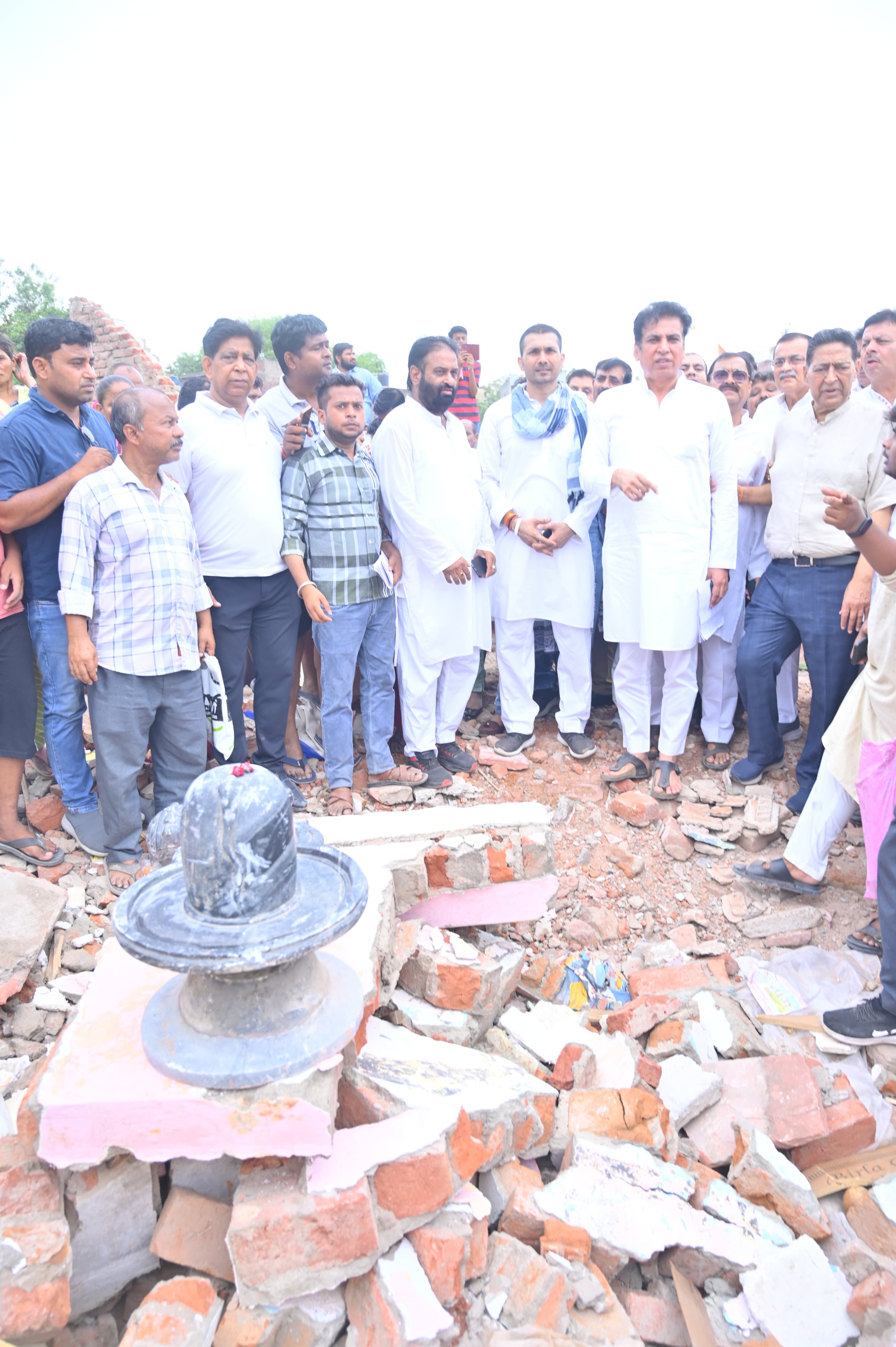 بی جے پی غریبی نہیں غریبوں کو ختم کرنا چاہتی ہے، کانگریس جھگی والوں کے لیے ہر سطح پر لڑے گی: دیویندر یادو