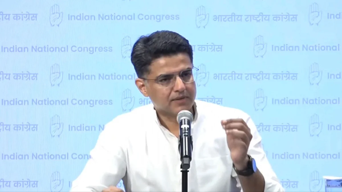 <div class="paragraphs"><p>پریس کانفرنس سے خطاب کرتے ہوئے سچن پائلٹ، تصویر ویڈیو گریب</p></div>