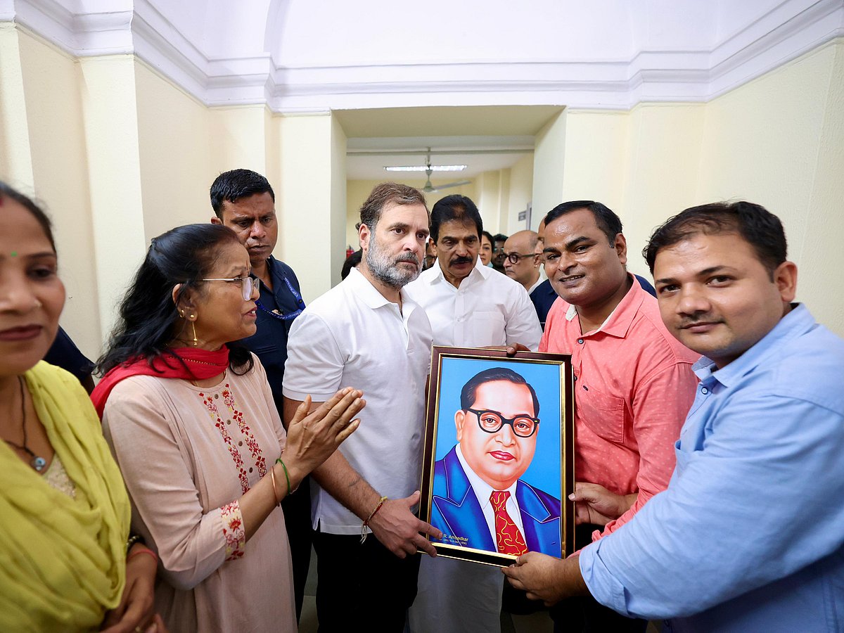 راہل گاندھی نے انتہائی سادگی سے منایا اپنا یومِ پیدائش، دور دراز سے مبارکباد دینے پہنچے کانگریس کارکنان سے کی ملاقات