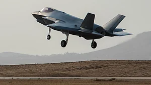 امریکہ اسرائیل کے ساتھ جنگ میں کود پڑا! ایران کے فورڈو، نتانز اور اصفہان کے جوہری مقامات پر حملے