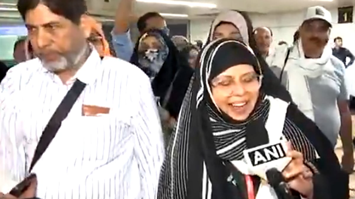 <div class="paragraphs"><p>ایران سے واپس لوٹے ہندوستانی شہری خوشی کا اظہار کرتے ہوئے۔ ویڈیو گریب ’ایکس‘</p></div>