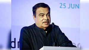 کیا جولائی سے دو پہیہ گاڑیوں پر بھی ٹول لگے گا؟ گڈکری نے دیا واضح جواب