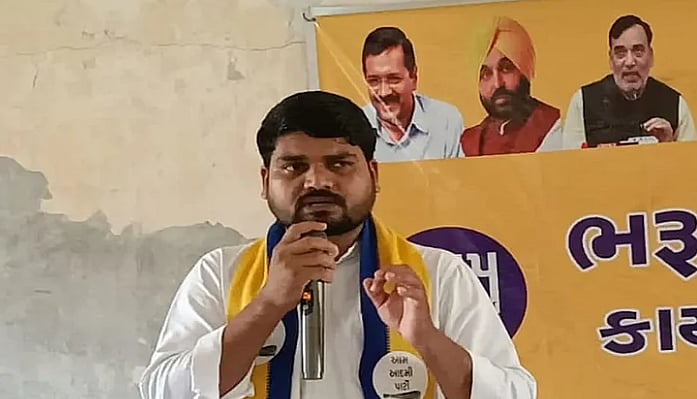 گجرات: قتل کی کوشش کے الزام میں عآپ رکن اسمبلی چیتر وساوا گرفتار، اروند کیجریوال نے بی جے پی کو بنایا ہدف تنقید