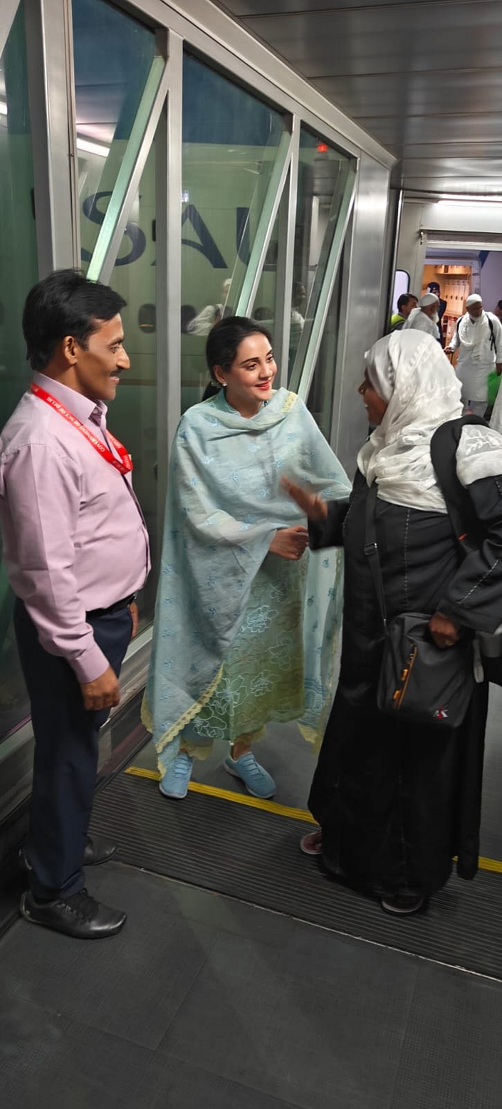 حج 2025: حجاج کرام کی واپسی کا سلسلہ اختتام پذیر، آخری پرواز سے 401 حاجیوں کی دہلی واپسی